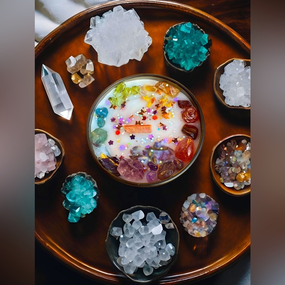 Iris Crystal & Herb Candle - Picture 3 of 7